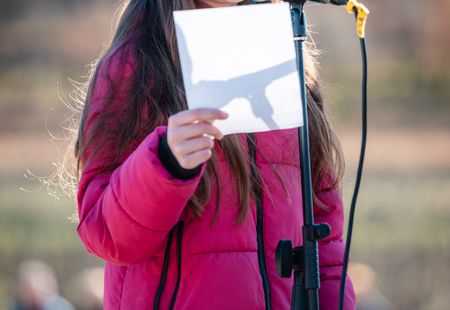 Slavnostna predaja namenu montažnega mostu med vasema Snežeče in Vedrijan